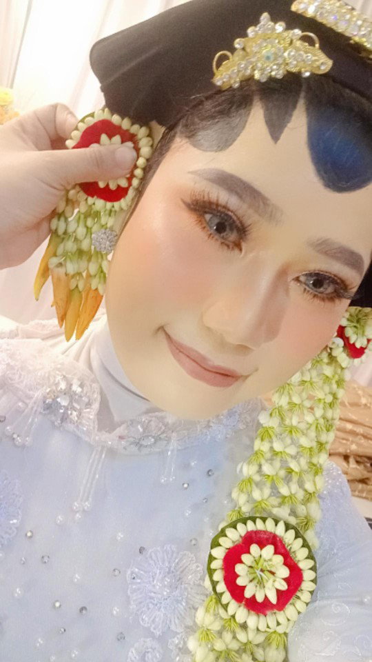 vivi alviah profile icon