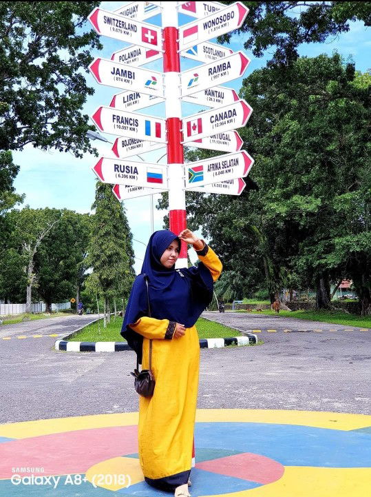 awaliani husna profile icon