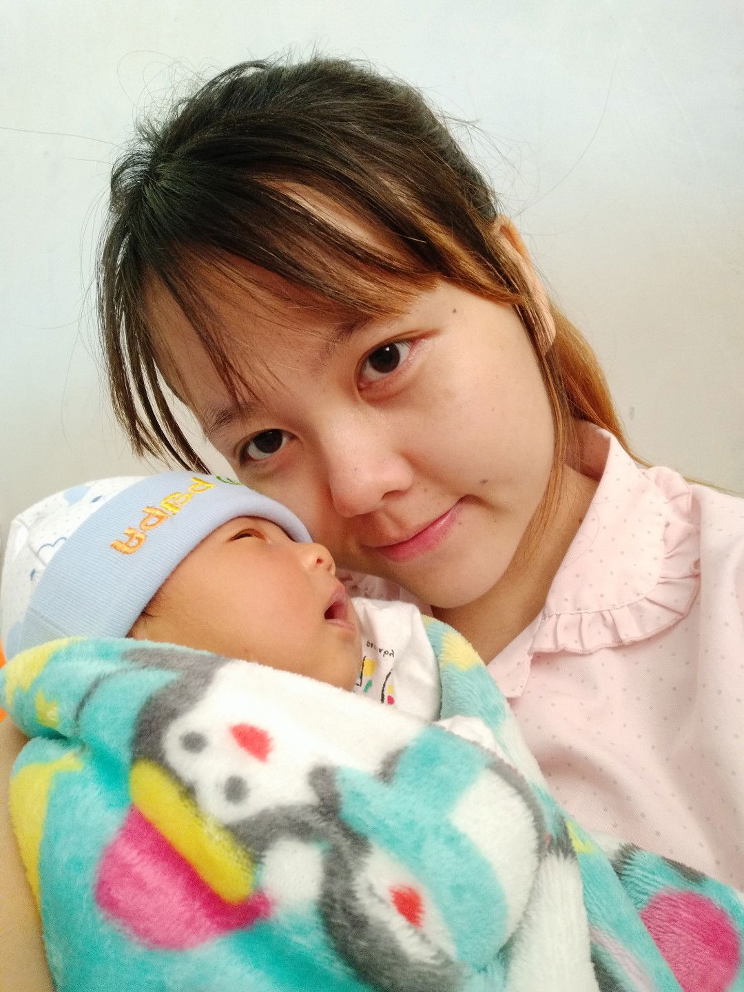 อัมพร profile icon