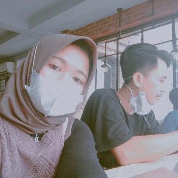 Reviana Mutiara Indah profile icon