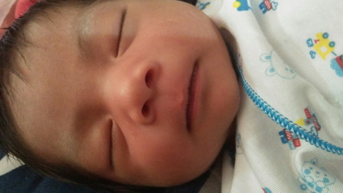 น้องใบหม่อน