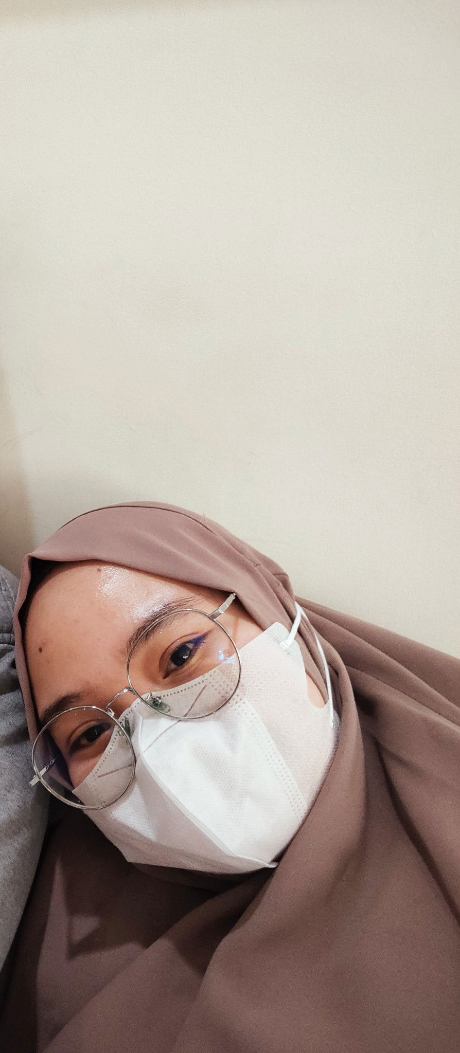 alina iknatia profile icon