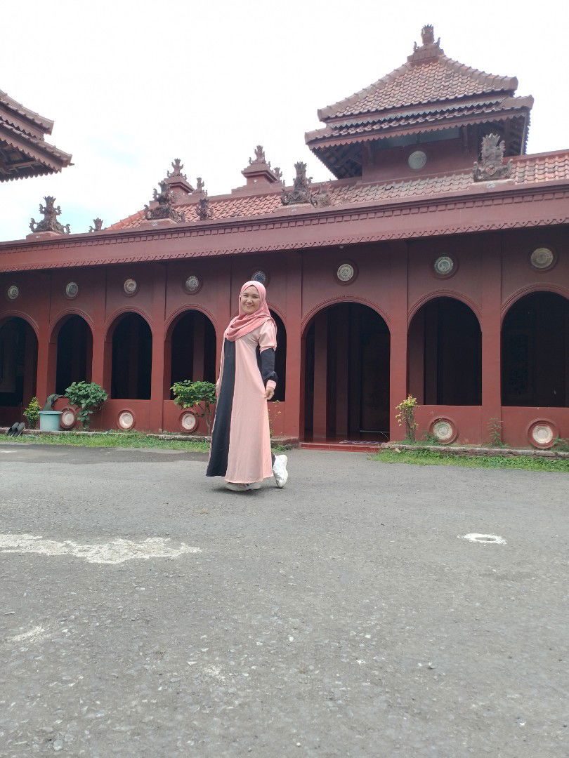 Yuli Uy profile icon