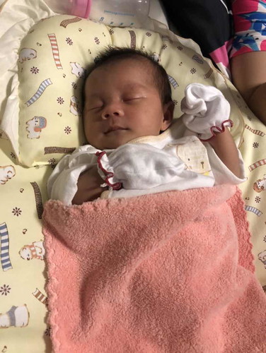 ลูกสาวได้20วัน หลับยากมาก ตื่นร้องตลอด ปกติไหมครับ