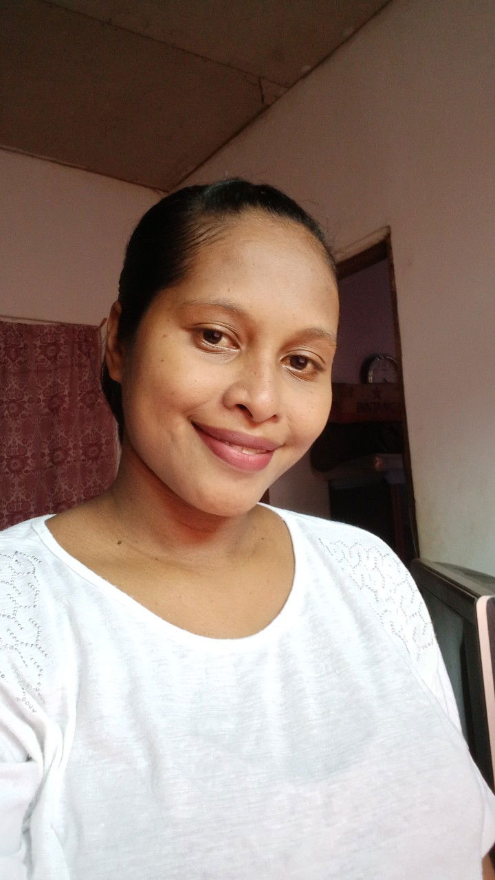 Yulia Wattimena profile icon