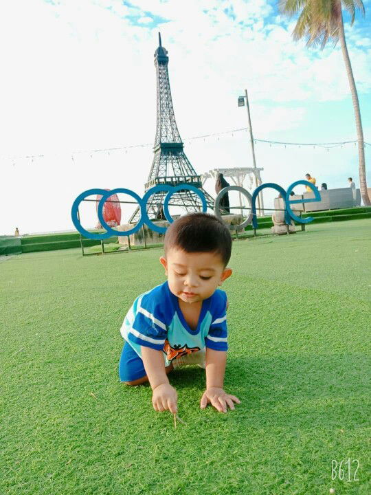 Little boy profile icon