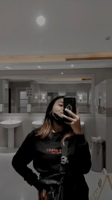 Nenny Rizky profile icon