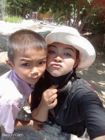 Kisinee Thongkhaek profile icon