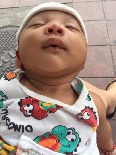 สอบถามสีผิวน้องหน่อยนะคะ