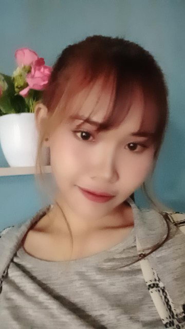 Hesti Dwi profile icon