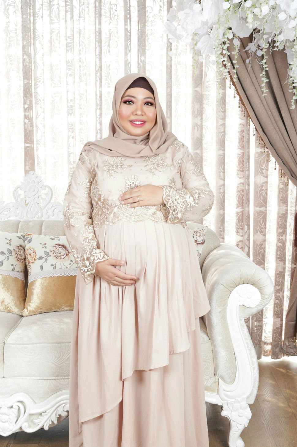 Alona Amalia profile icon