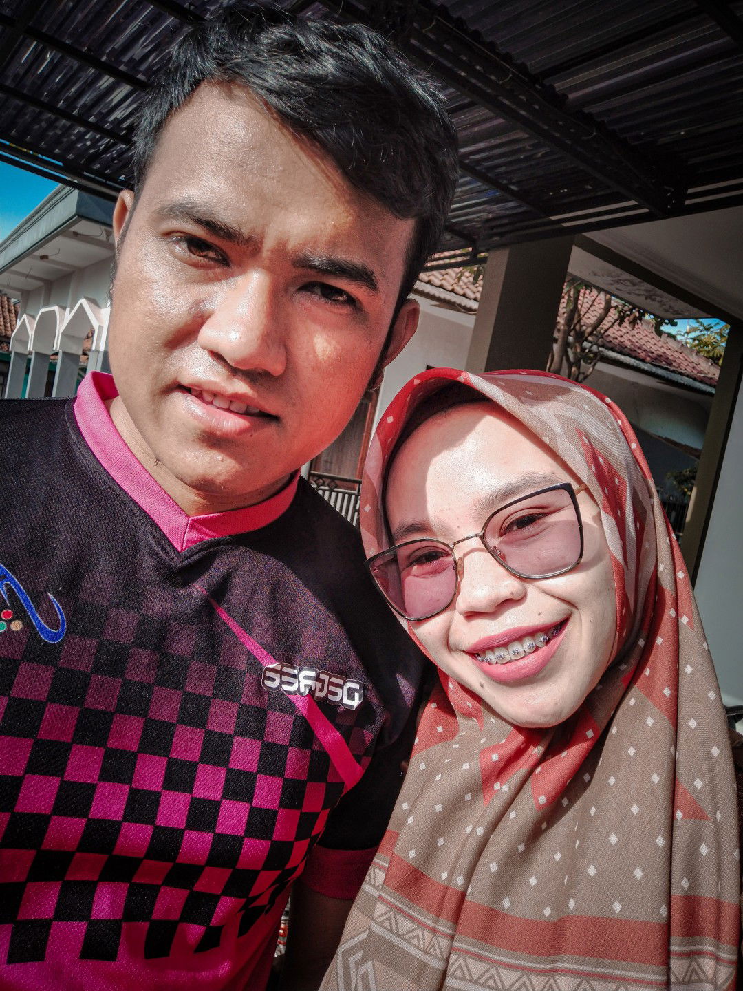 Frisky bie profile icon