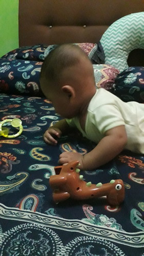 bayi jarang tidur siang yang lama