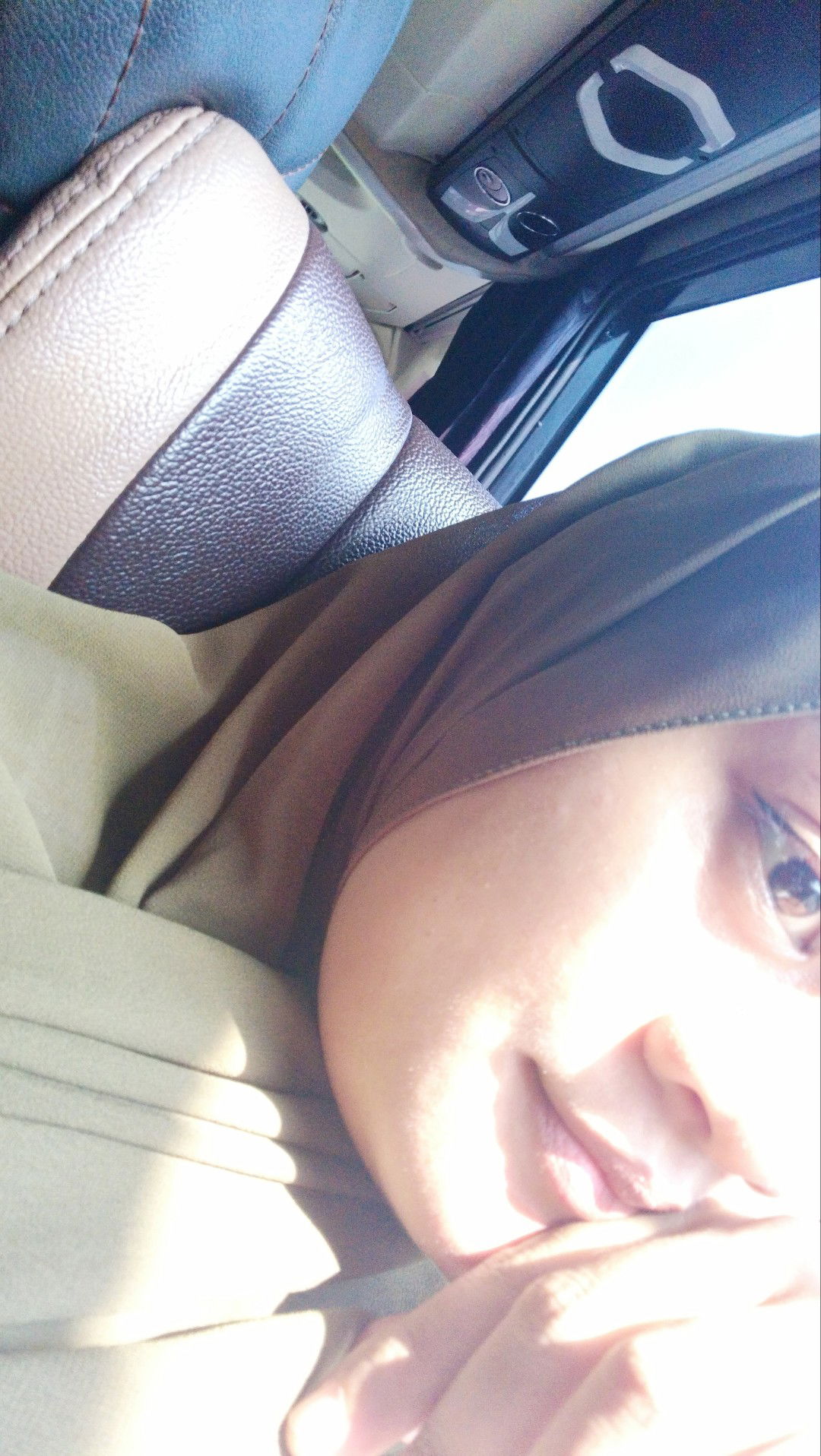 Roslia Shani profile icon