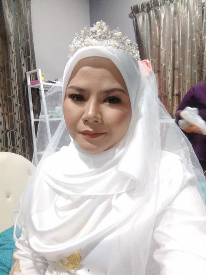 NUR FARAH IZAN profile icon