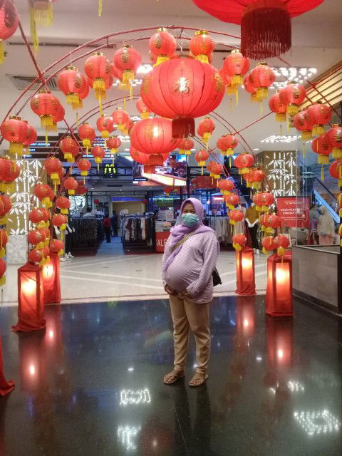 perutku yang bulat bodong seperti gentong