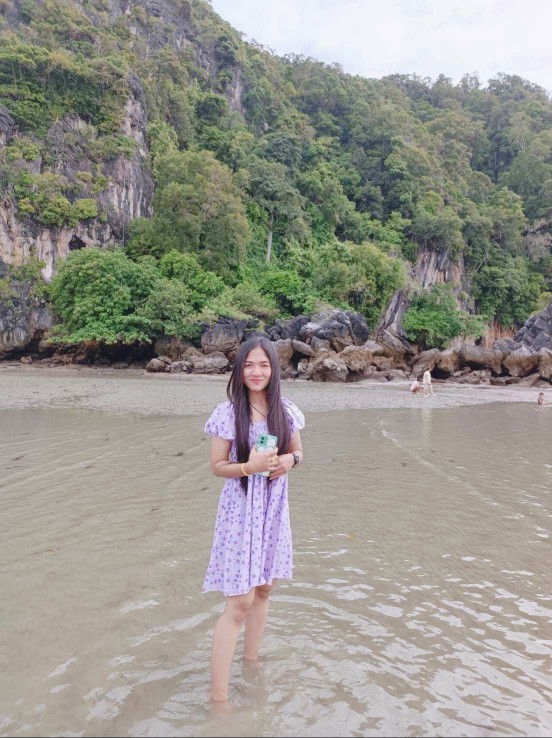 เเพร ศิริลักษณ์. profile icon