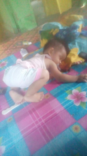anak nungging tidur