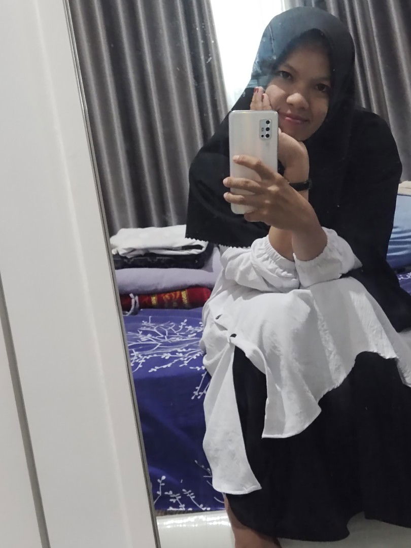 zulharyanti anwar profile icon