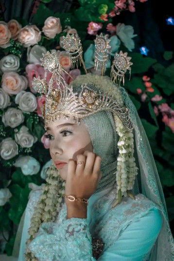 Hera Puspitasari profile icon