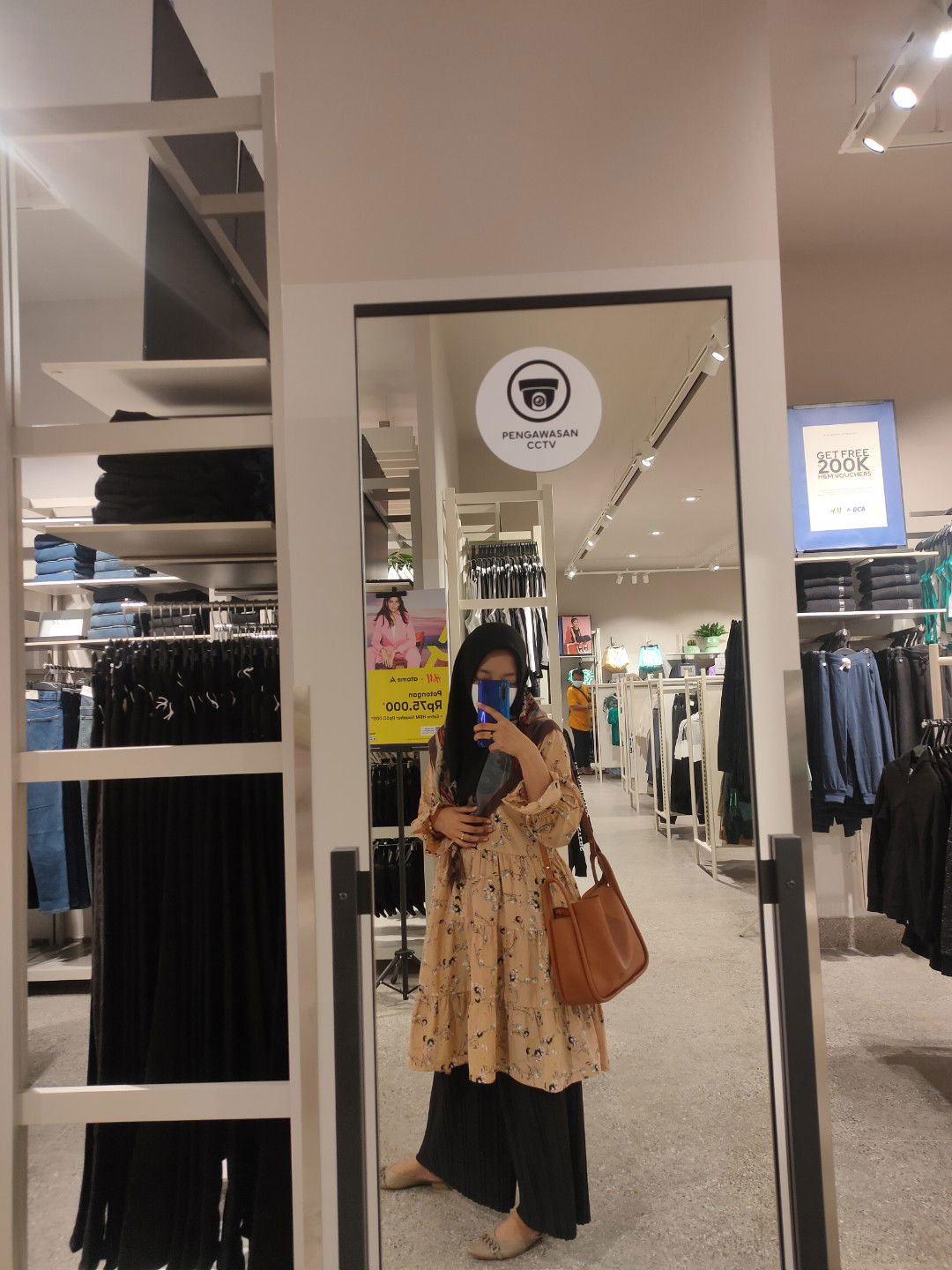 Lily Sondya profile icon