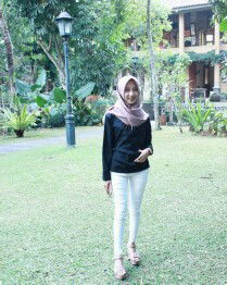 Aprilia Ika Candraningrum profile icon