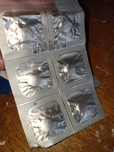 Vitamin/obat kadaluarsa dari puskesmas