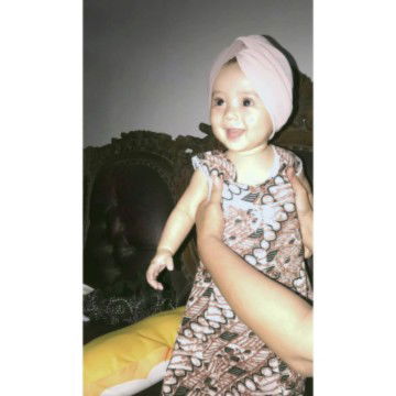 Bahaya Atau Tidak Anak Baby Umur 6 Bln Sudah Kuat Berdiri,  Dan Sudah Minta Keseringan Berdiri?