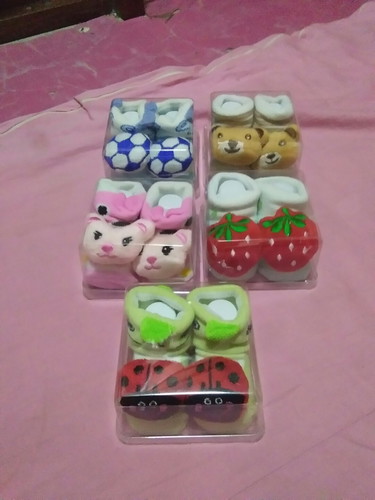 ขายถุงเท้าเด็กหัวตุ๊กตามือ1สำหรับเด็ก1-2เดือนค่ะในราคา49บาท