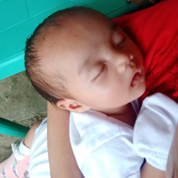 Mahimbing ang tulog ng anak ko dahil kilik at yakap ko siya.