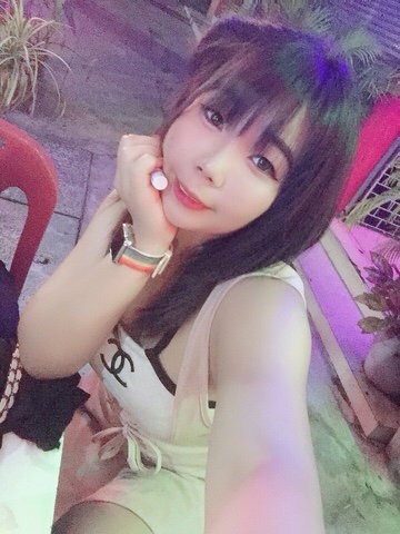 พลอย' พลอย profile icon