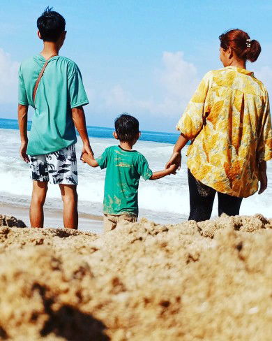 entin suryani profile icon