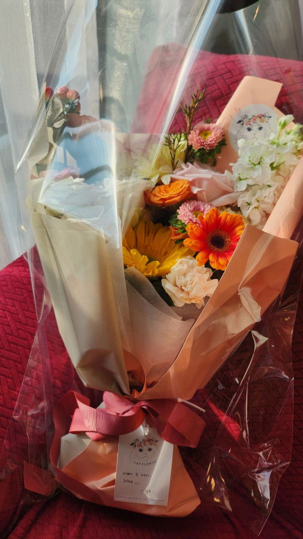 Ellie Lee profile icon