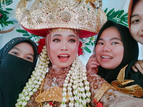 Luthfiyaa Nii Hubbiyyah profile icon