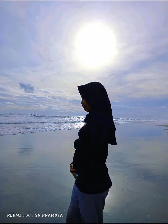 Neng Siti Nurholifah profile icon