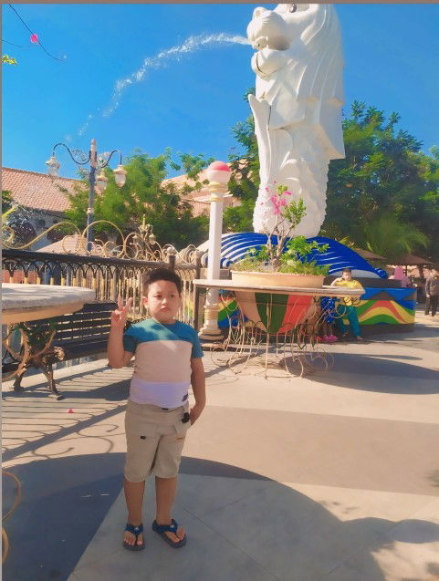 Indah Sari profile icon