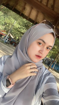 Tiyan Andriyani profile icon