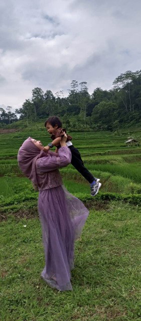 Ria Nur Islami profile icon