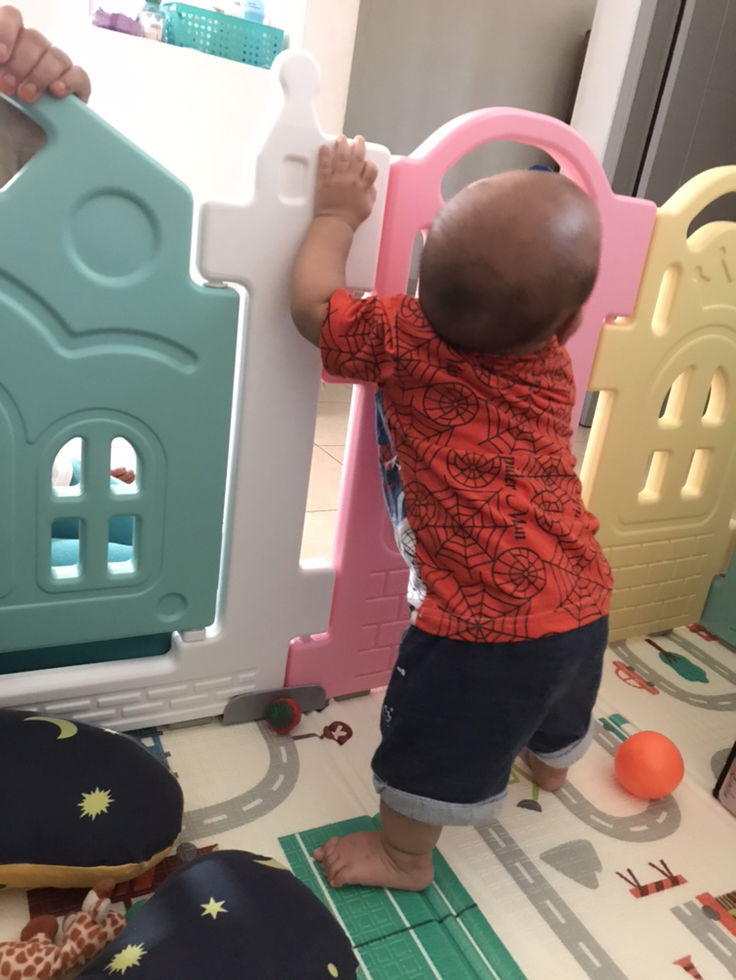 berdiri sendiri (pake bantuan)