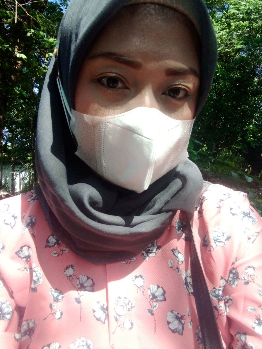 Yulli Yulli profile icon