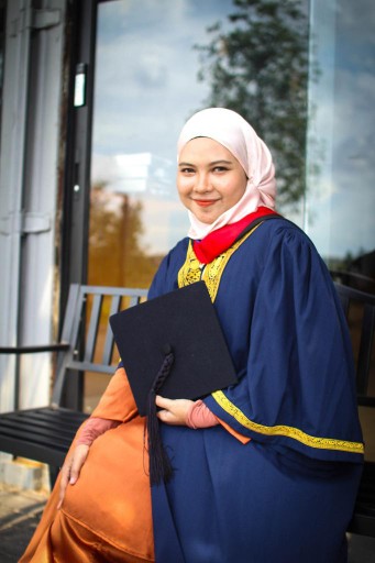 Hajar Azmi profile icon