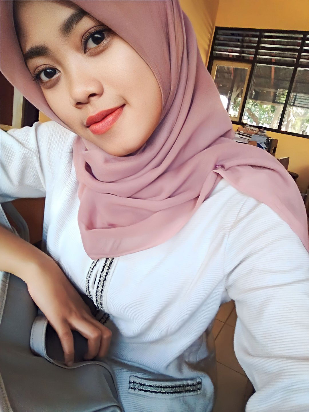 Retno Diajeng profile icon