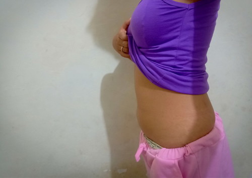 bingung dengan bentuk perut saat hamil dan posisi tidur