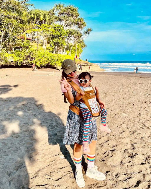 Lia Yuliani  profile icon