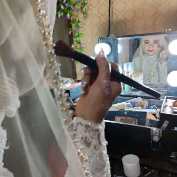 Dian Pramuji Lestari  profile icon