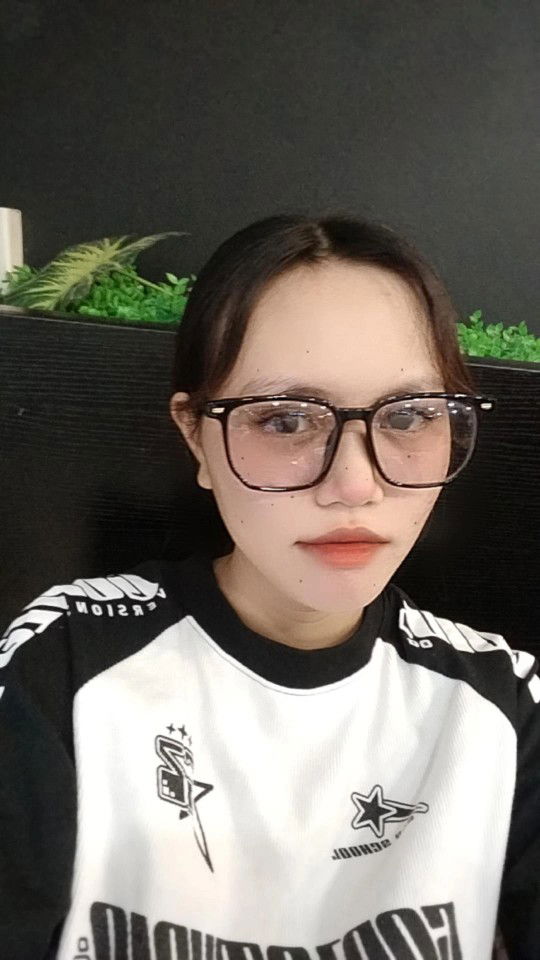 Hoài Thương profile icon