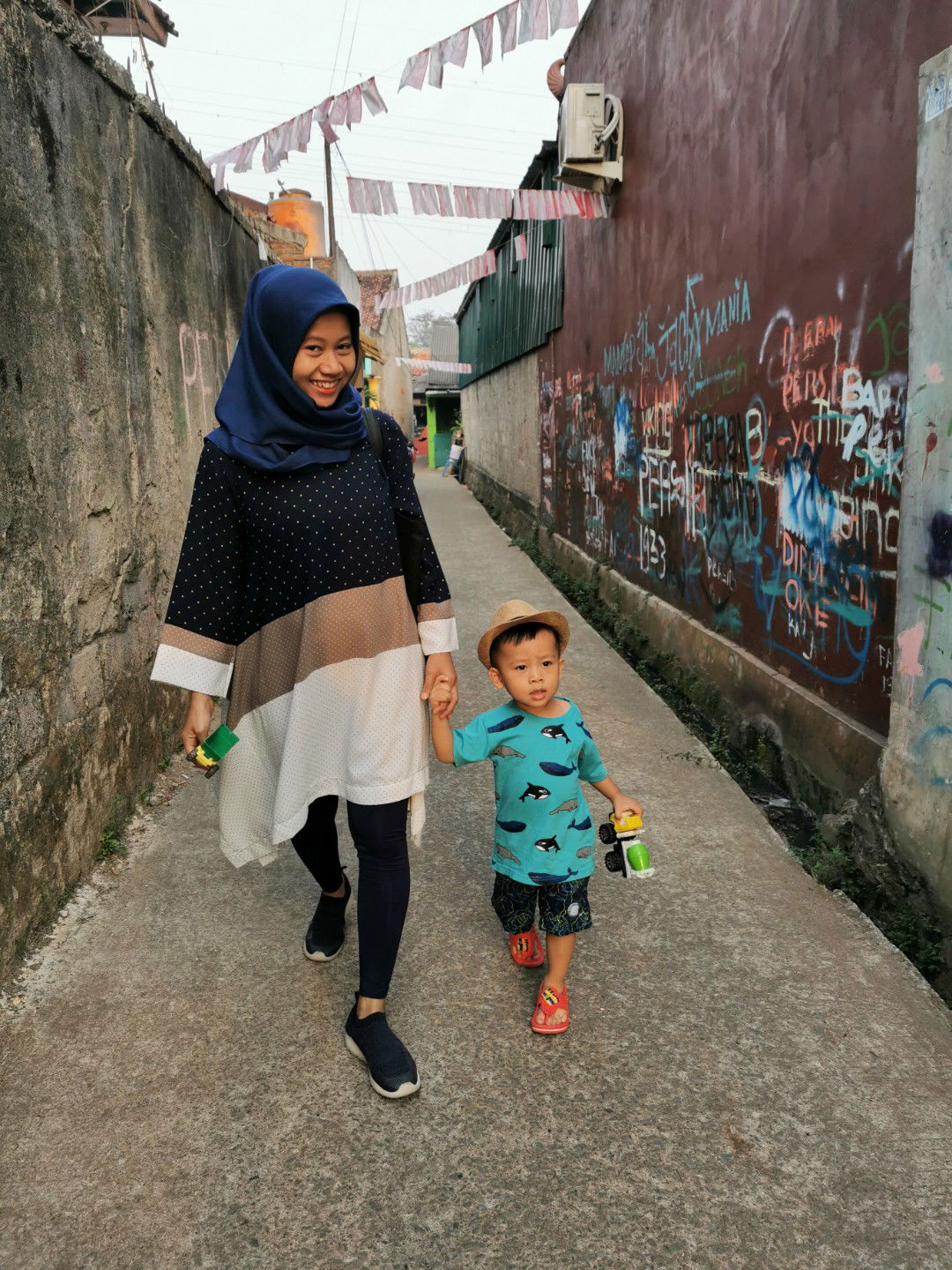 tri wahyuningsih profile icon