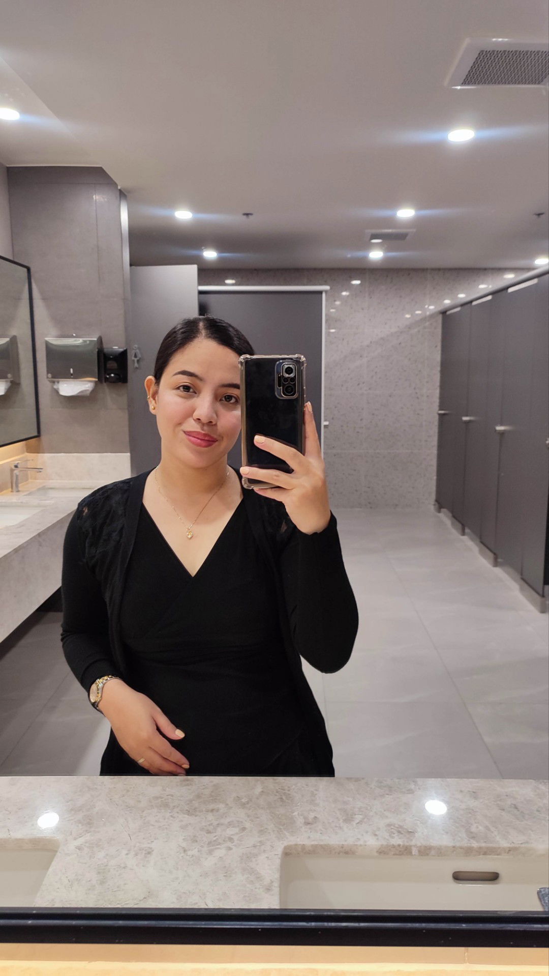 Anna Denisse R. profile icon