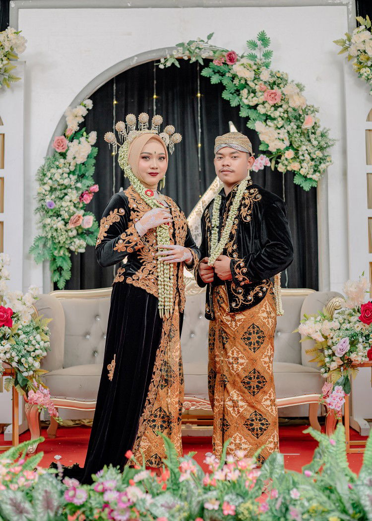 Alfiana Munzik profile icon