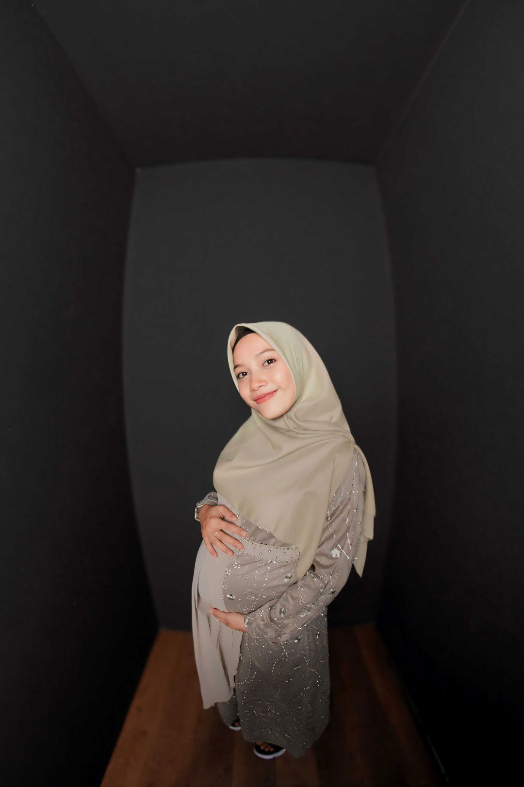 Leni Widaningsih profile icon